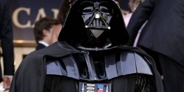 Alldaynews.gr Παγκόσμια συγκίνηση: Πέθανε ο Darth Vader των Star Wars!