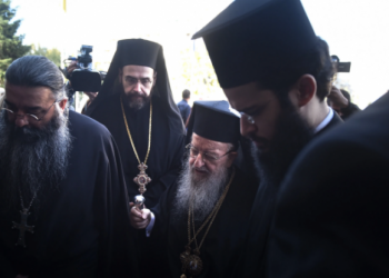 Ανησυχία στη Θεσσαλονίκη: Μητροπολίτης που συμμετείχε στη δοξολογία στον Άγιο Δημήτριο βρέθηκε θετικός στον κορωνοϊό!