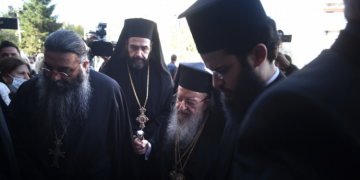 Ανησυχία στη Θεσσαλονίκη: Μητροπολίτης που συμμετείχε στη δοξολογία στον Άγιο Δημήτριο βρέθηκε θετικός στον κορωνοϊό!