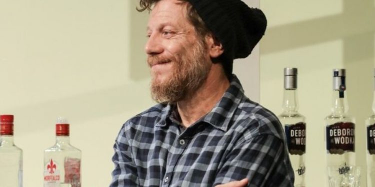 Θρήνος: Νεκρός ο γνωστός ηθοποιός Βαγγέλης Χατζηνικολάου