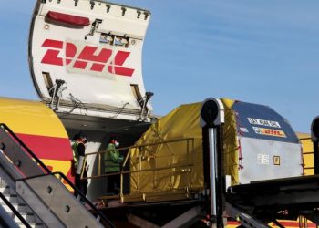 Έφτασαν στην Αθήνα οι 83.850 δόσεις του εμβολίου Pfizer