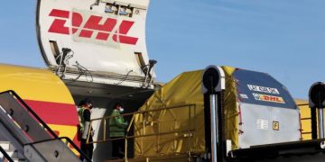 Alldaynews.gr Έφτασαν στην Αθήνα οι 83.850 δόσεις του εμβολίου Pfizer