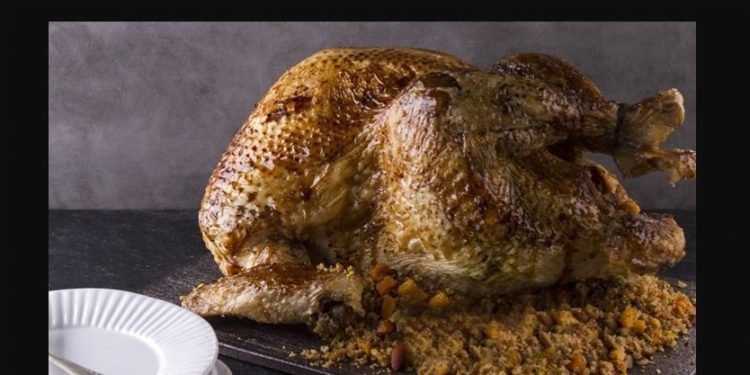 Alldaynews.gr Χριστούγεννα: 5 συνταγές για να φτιάξετε την τέλεια γεμιστή γαλοπούλα