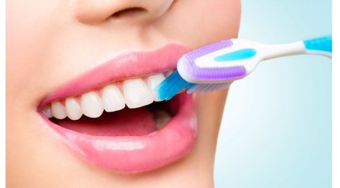 Ο ΕΟΦ ανακάλεσε γνωστή οδοντόκρεμα! Δείτε ποια είναι και τι βρήκαν