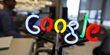 Παγκόσμιο ΣΟΚ για την Google – «Έπεσαν» YouTube, Gmail και άλλες εφαρμογές της