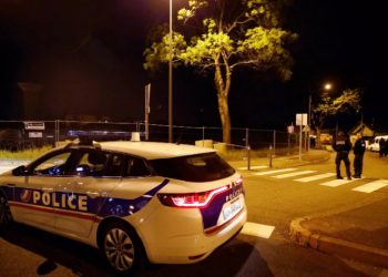 Νέο Μακελειό: 48χρονος σκότωσε τρεις αστυνομικούς – Κρατούσε όμηρο τη γυναίκα του