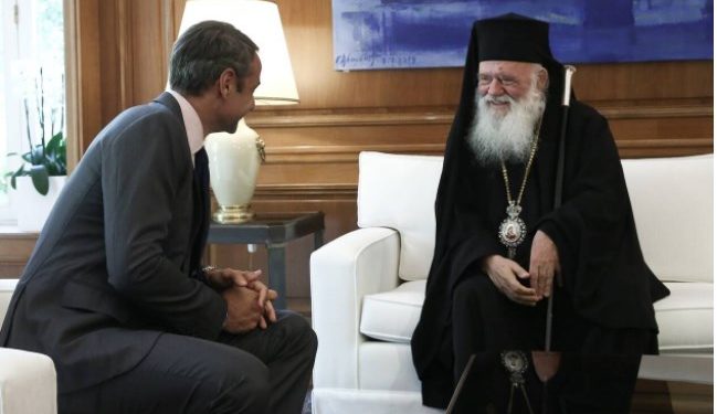 Alldaynews.gr Lockdown: Τα βρήκαν Εκκλησία και Κυβέρνηση! Ανοίγουν οι ναοί υπό προϋποθέσεις