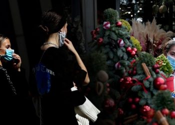 Alldaynews.gr Κορονοϊός: Νέο ωράριο καταστημάτων! Ποια θα ανοίξουν-Μετακίνηση με sms στο 13033