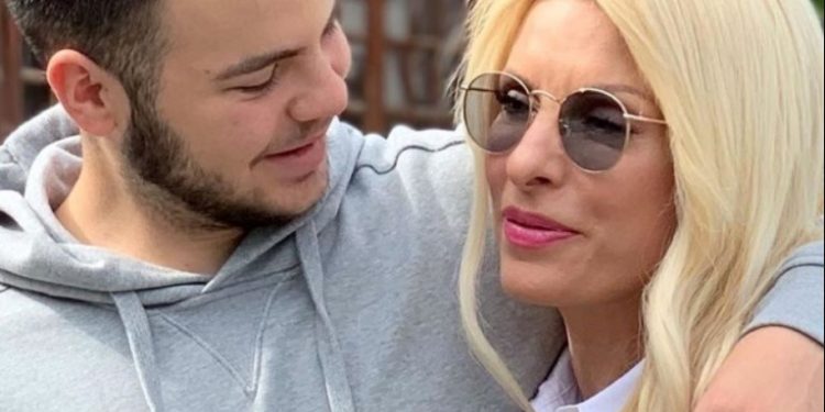 Alldaynews.gr Κατηγορούν τον γιο της Ελένης Μενεγάκη για “Κορονο-πάρτι”! Τι απάντησε ο ίδιος!