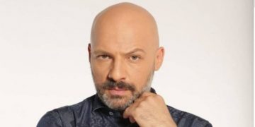 Alldaynews.gr Άσχημα Μπερδέματα με την Αστυνομία ο Νίκος Μουτσινάς για ανάρτησή του στα social media