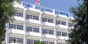 Alldaynews.gr «Απήγαγαν» τον πατέρα τους που ήταν ασθενής Covid από το νοσοκομείο Γιαννιτσών