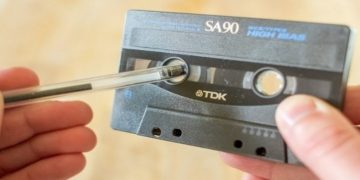 Alldaynews.gr Τότε που γυρίζαμε τις κασέτες με το μολύβι – Το θυμάσαι;
