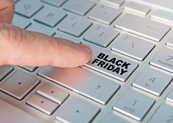 Σύγκριση τιμών Skroutz: Έγιναν τελικά πραγματικές Black Friday προσφορές φέτος; Τι αγοράστηκε περισσότερο