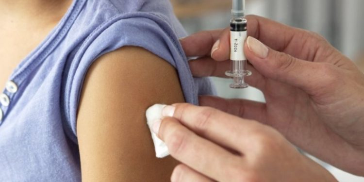 Alldaynews.gr Έρευνα Οικονομικού Πανεπιστημίου: To 42% των Ελλήνων θέλει να εμβολιαστεί