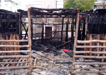 Βόλος: Έβαλε φωτιά για να ζεσταθεί και έκαψε την φάτνη – Mια ανθρώπινη ιστορία πίσω από τη σύλληψη