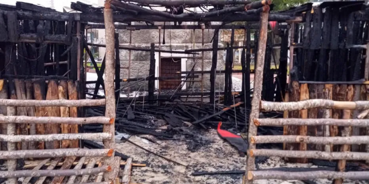 Βόλος: Έβαλε φωτιά για να ζεσταθεί και έκαψε την φάτνη – Mια ανθρώπινη ιστορία πίσω από τη σύλληψη