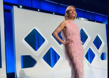 Αποκάλυψη! Φορούσε ή όχι εσώρουχο η Βίκυ Καγιά στον μεγάλο τελικό;[video]