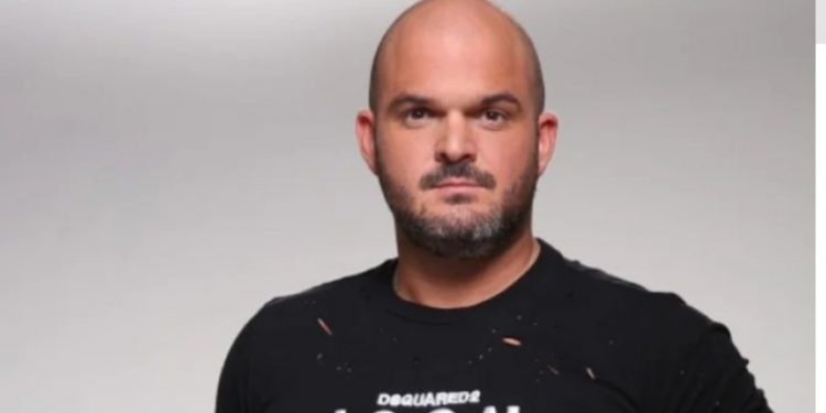 Ενέδρα Θανάτου στο Περιστέρι: «Ο Γιάννης βρέθηκε σε λάθος τόπο, λάθος χρόνο»,  λέει ο εφοπλιστής Λεβεντάκης για τον γιο του