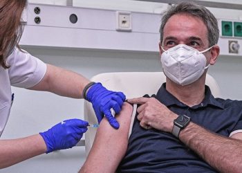 Κυριάκος Μητσοτάκης: «Χαμογελάμε κάτω από τις μάσκες μας»