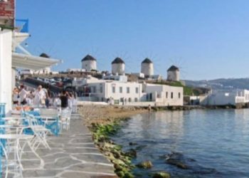 Κλείνουν από τώρα πάρτι σε βίλες στη Μύκονο για το Πάσχα!