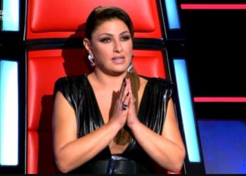Alldaynews.gr Λύγισε διαγωνιζόμενη στο The Voice:  Παρακαλούσε για ένα steal η Παπαρίζου