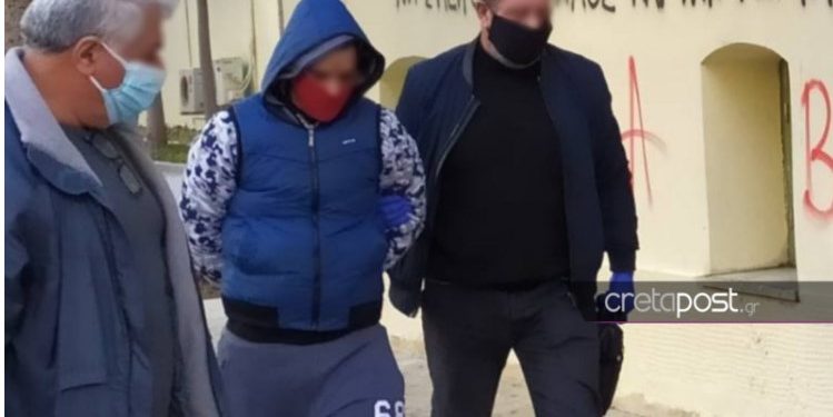 Αυτός είναι ο Πα-τέρας που “Έσφαξε” τον 26χρονο γιο του Ανήμερα των Χριστουγέννων[photos]