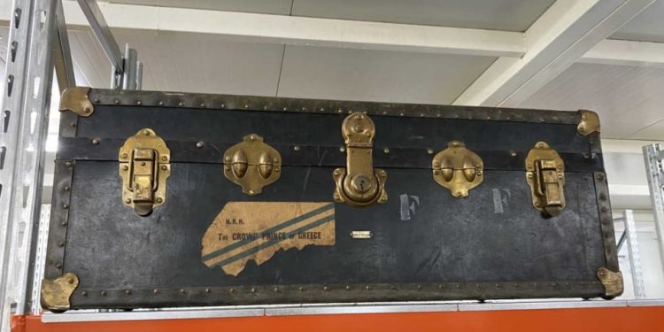 Alldaynews.gr Τατόϊ: Τι περιέχουν οι περιβόητες  βαλίτσες της Φρειδερίκης