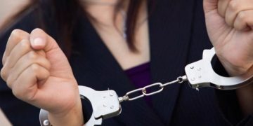Alldaynews.gr Συνελήφθη στην Κηφισιά Πασίγνωστη δικηγόρος