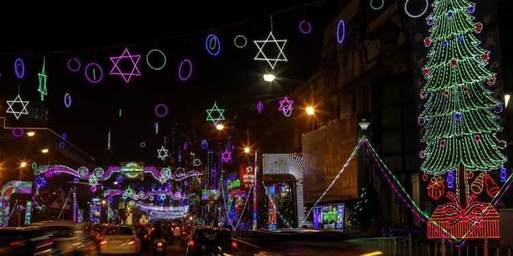 Κορονοϊός: Πώς πρέπει να κάνουμε ρεβεγιόν – Οδηγίες για επισκέπτες και οικοδεσπότες