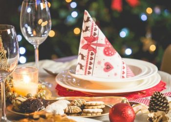 Alldaynews.gr Πέτσας: Μέχρι 9 άτομα στα οικογενειακά τραπέζια τα Χριστούγεννα