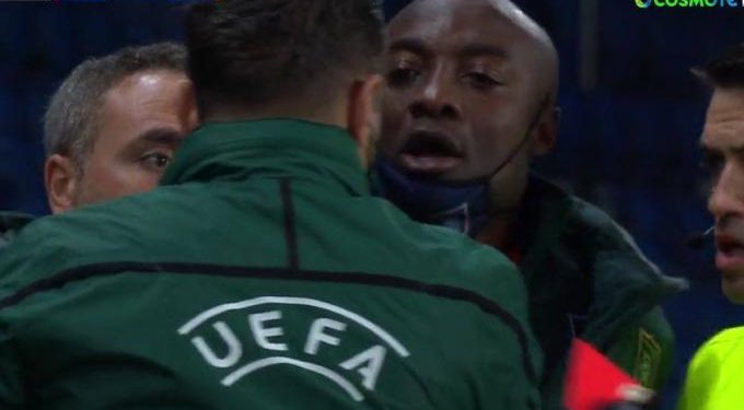 Alldaynews.gr Δεν ξανάγινε: Η Μπασάκσεχιρ έφυγε απ’ το ματς με την Παρί λόγω ρατσιστικού παραληρήματος του 4ου! (vid)