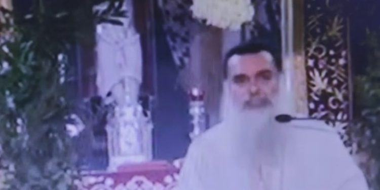 Alldaynews.gr Αγρίνιο-Ιερέας Σοκάρει: «Με την ίδια λαβίδα κοινώνησα ασθενείς με κορονοϊό και μετά εγώ»