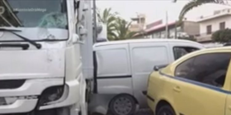 Τροχαίο Σοκ στην Καλλιθέα![video]