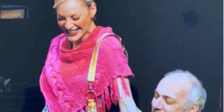 Alldaynews.gr Τζένη Ιωακειμίδου για Κιμούλη: Έχει κακοποιήσει πολλές ψυχές, να ζητήσει βοήθεια ειδικού