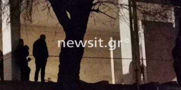 Alldaynews.gr Αυτός είναι ο άντρας που κρεμάστηκε με την γραβάτα του στο Κέντρο της Αθήνας