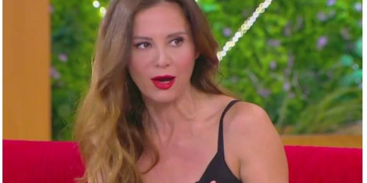 Αγγελική Λάμπρη: “Ξαφνικά το πουλί μου απάντησε”![video]