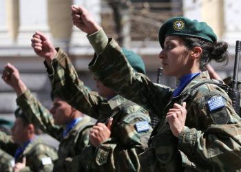 Γυναίκες στον Ελληνικό Στρατό: Πόσο πιθανή είναι η στράτευση;