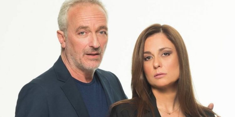 Alldaynews.gr 8 λέξεις: Η Εύα θρηνεί για τον χαμό της Ρωξάνης