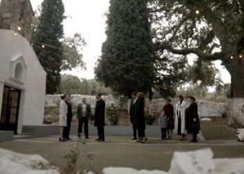 Άγριες Μέλισσες: Το πτώμα ενός άνδρα φέρνει τα πάνω – κάτω στο Διαφάνι[video]