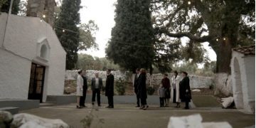 Άγριες Μέλισσες: Το πτώμα ενός άνδρα φέρνει τα πάνω – κάτω στο Διαφάνι[video]