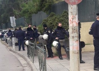 Κλείνει το Άλσος στη Νέα Σμύρνη-ΜΑΤ και κλούβες στο σημείο