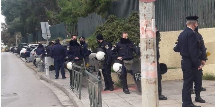 Alldaynews.gr Κλείνει το Άλσος στη Νέα Σμύρνη-ΜΑΤ και κλούβες στο σημείο