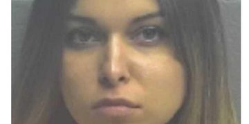 Alldaynews.gr Νεαρή Δασκάλα κατηγορείται ότι βίασε 15χρονο μαθητή της – Του έστελνε και γυμνές φωτογραφίες της