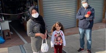 Μυτιλήνη: Οικογένεια Αφγανών βρήκε και παρέδωσε πορτοφόλι με 150 ευρώ