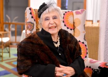 Έφη Παπαθεοδώρου: Σε ποια σειρά θα δούμε την «Θεοπούλα»!