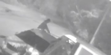 Θεσσαλονίκη: Σε κατάσταση αμόκ, νεαρός σπάει με ρόπαλο έξι αυτοκίνητα![video]