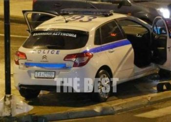 Περιπολικό πήγαινε σε κλοπη και “καρφώθηκε” σε φανάρι