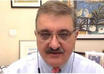 Εξαδάκτυλος: Καλύτερα να ανοίγαμε το λιανεμπόριο παρά τα σχολεία