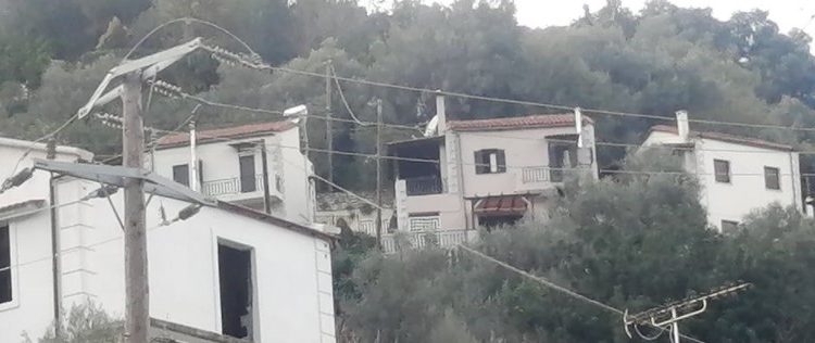 Alldaynews.gr Άγριο έγκλημα: 55χρονη Γυναίκα βρέθηκε μαχαιρωμένη μέσα στο σπίτι της