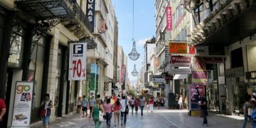 Alldaynews.gr Φρίκη: Δεκαπεντάχρονη μαθήτρια έδωσε εντολή να ξυλοκοπήσουν και να πνίξουν 16χρονη στην οδό Ερμού